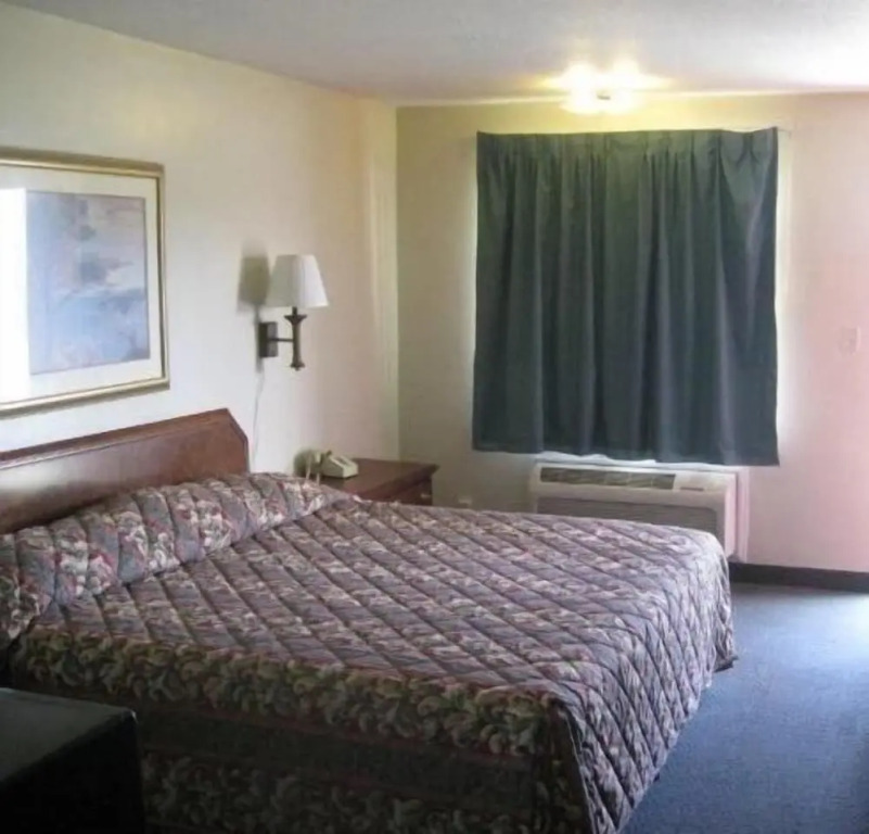 Red Carpet Inn