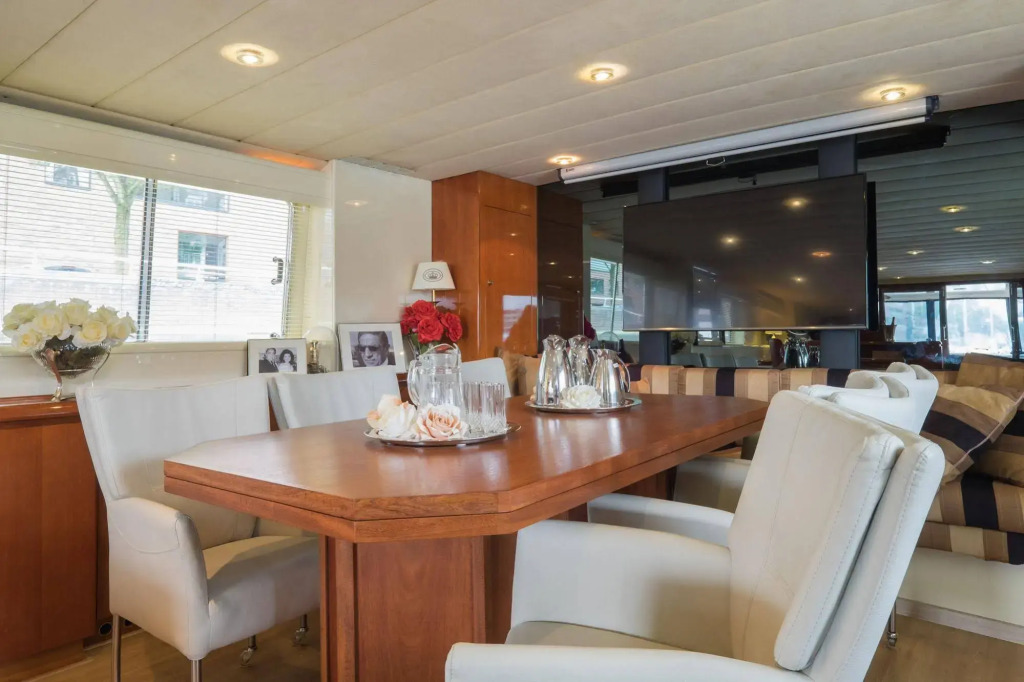 Christina Onassis Yachthotel