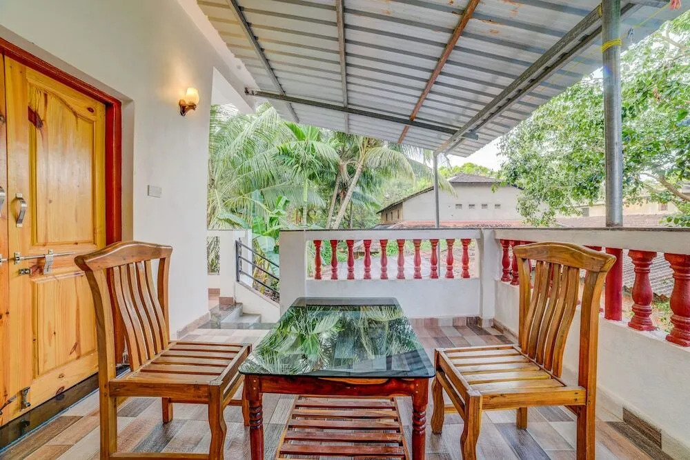 OYO Home 19884 Enticing 2BHK Mandrem