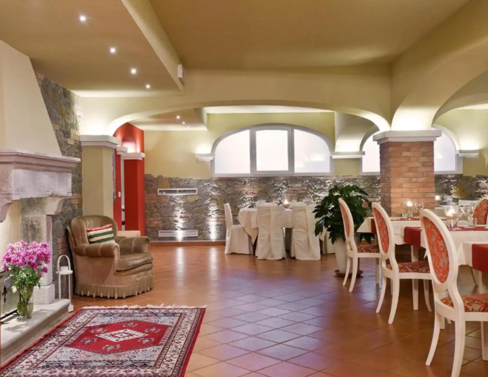 Hotel & Restaurant Casolare Le Terre Rosse