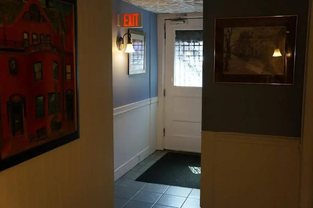 463 Beacon Street Guest House