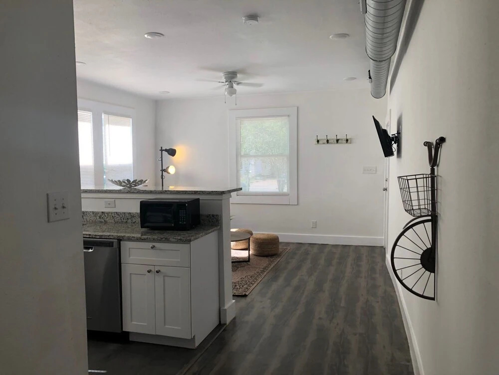 Find Your Comfort at Downtown Cozy 2br/2ba