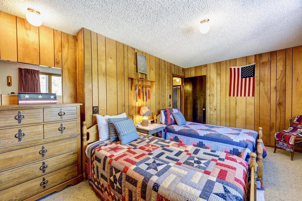 Salmans Bear Cove Family Vacation At Windcliff 4 Bedroom Home by RedAwning