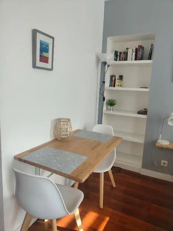 Studio Balcon De La Place