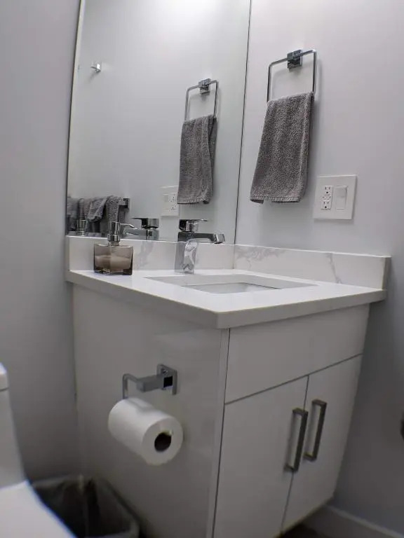 Modern & Luxurious Suites in Surrey