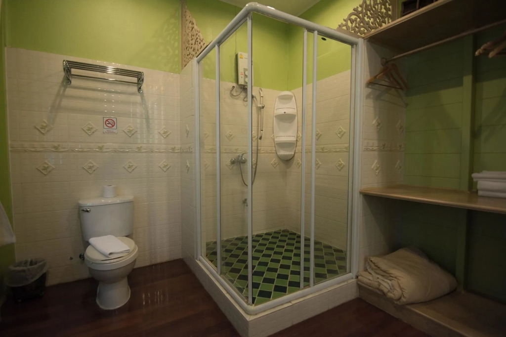 Samsen Sam Place