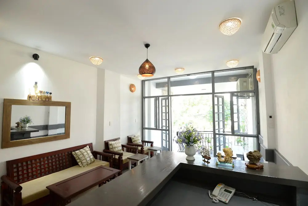 Bobo House