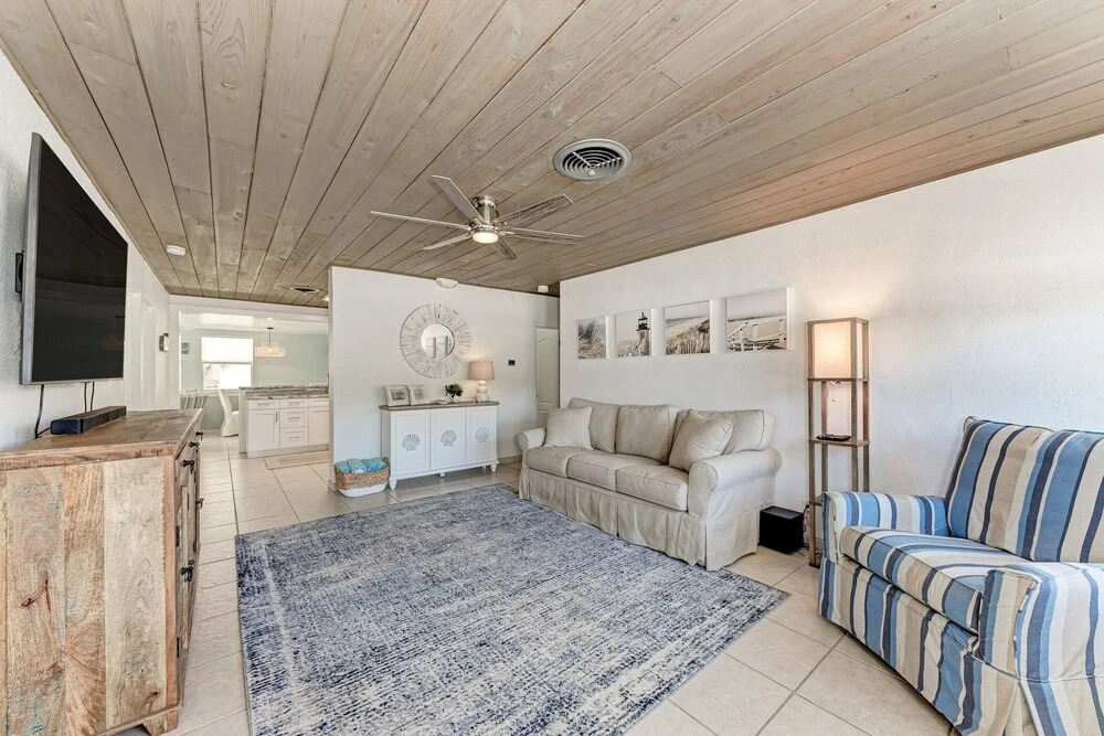 Chasing Waves managed by Beach Retreats