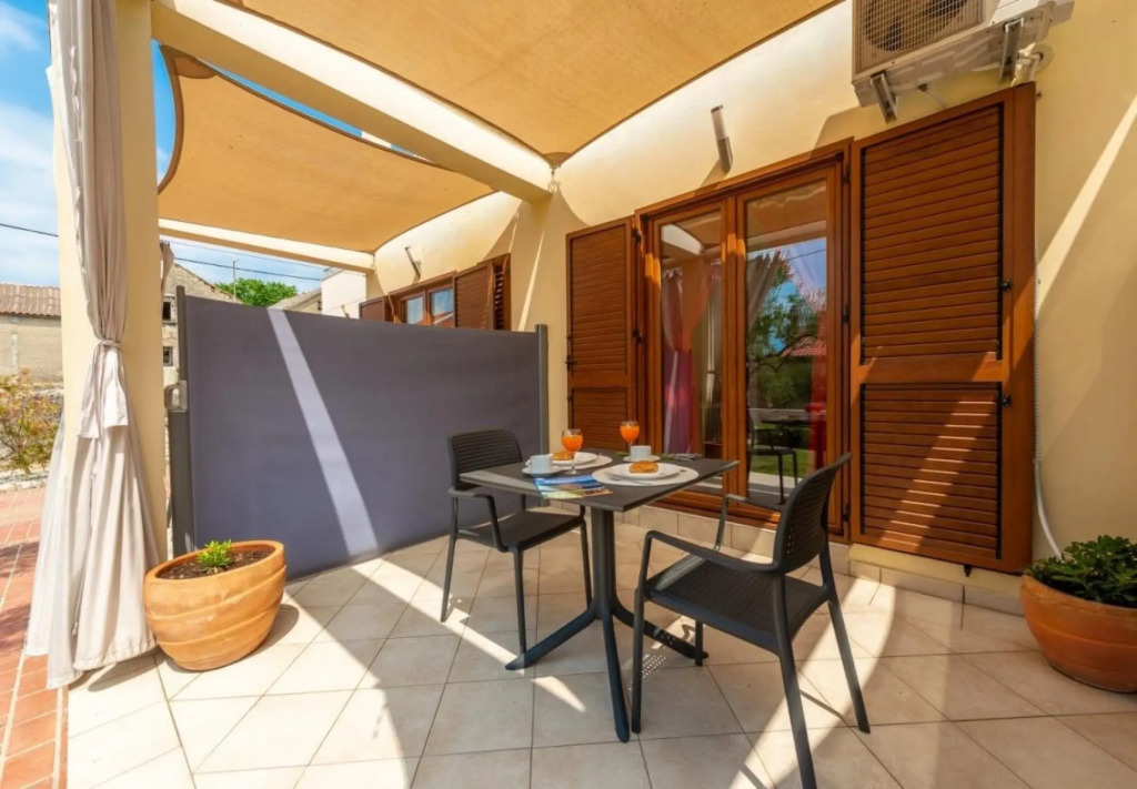 Bosko - 30m From the sea With Parking - A1