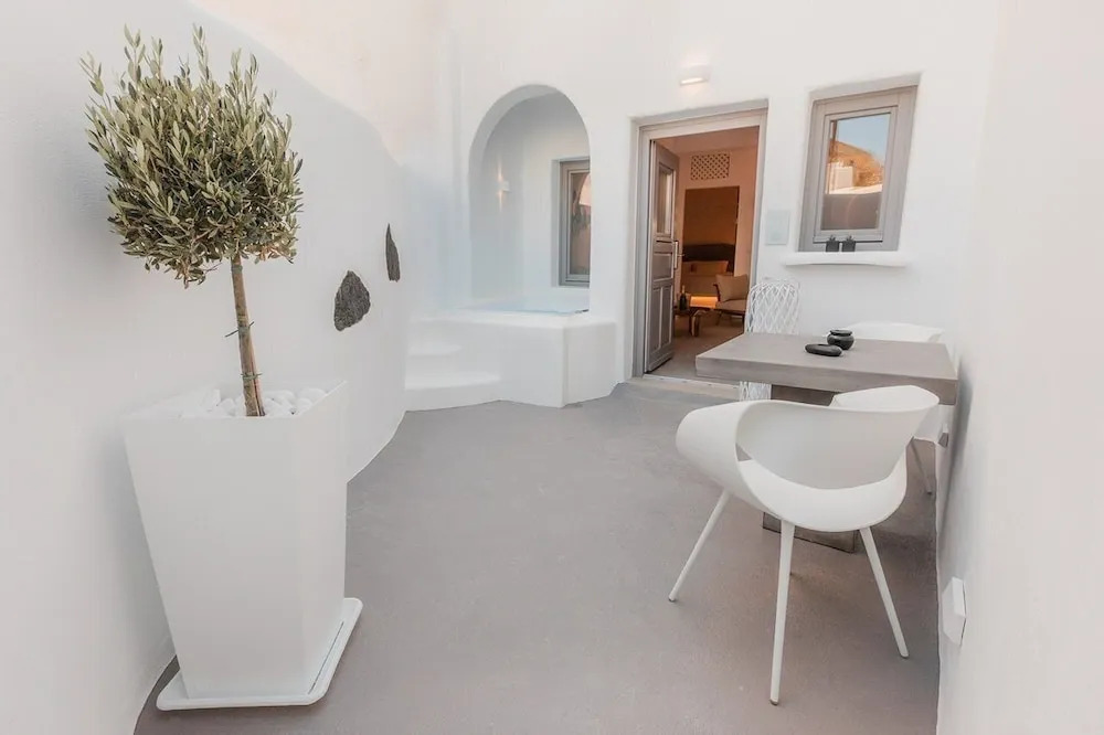 Eternity Suites Santorini