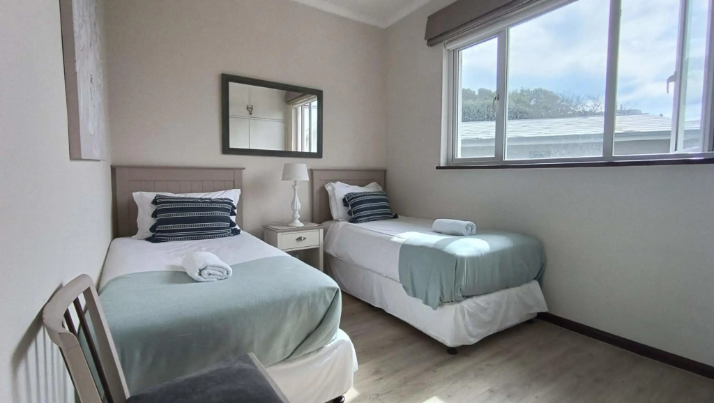 Beachy Head Hideaway - Sea Facing Apartment At Rob 5 Beach