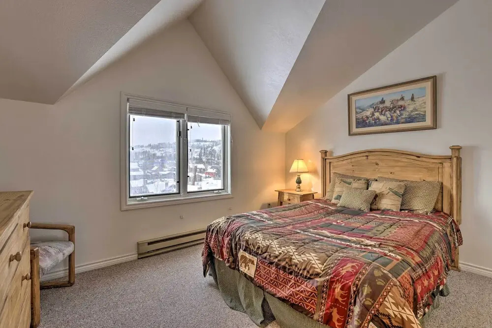 Fireplace & Stream Access: Cozy Grand Lake Retreat