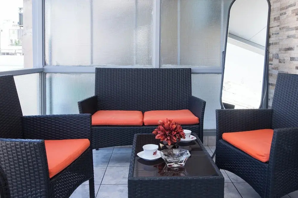 Central 2Bd Apt w Balcony by Monastiraki