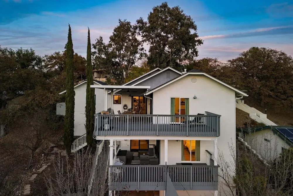 Terrace Hill Modern Paso Robles Escape Near Wineries Dining and Hot Springs