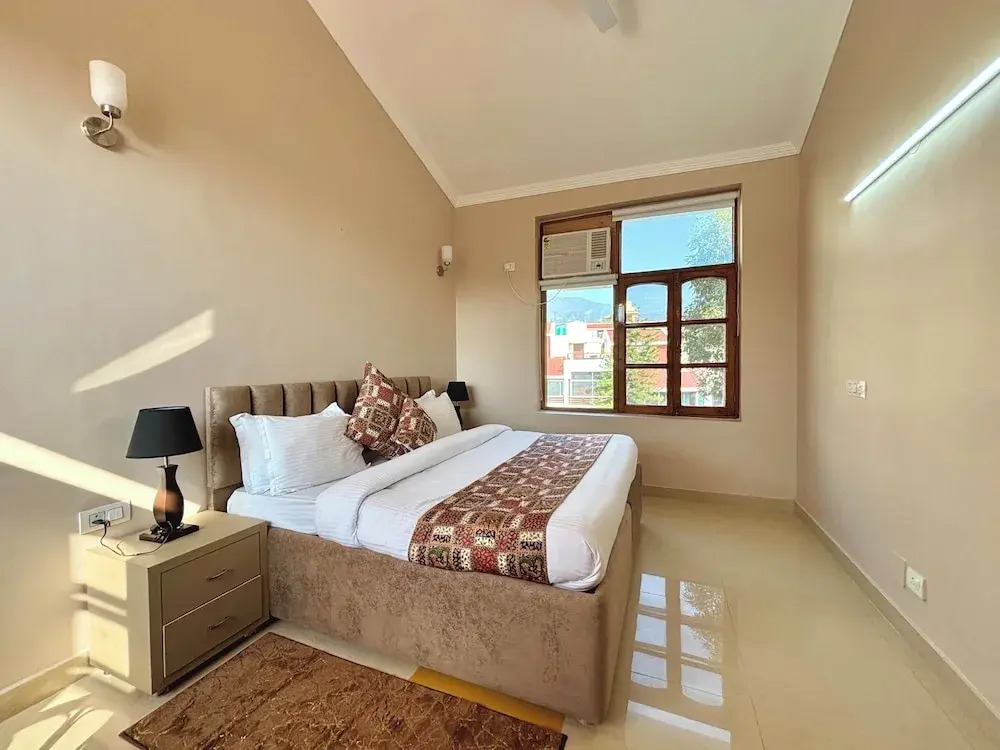 Luxury 4 Bedrooms Indepandent Villa