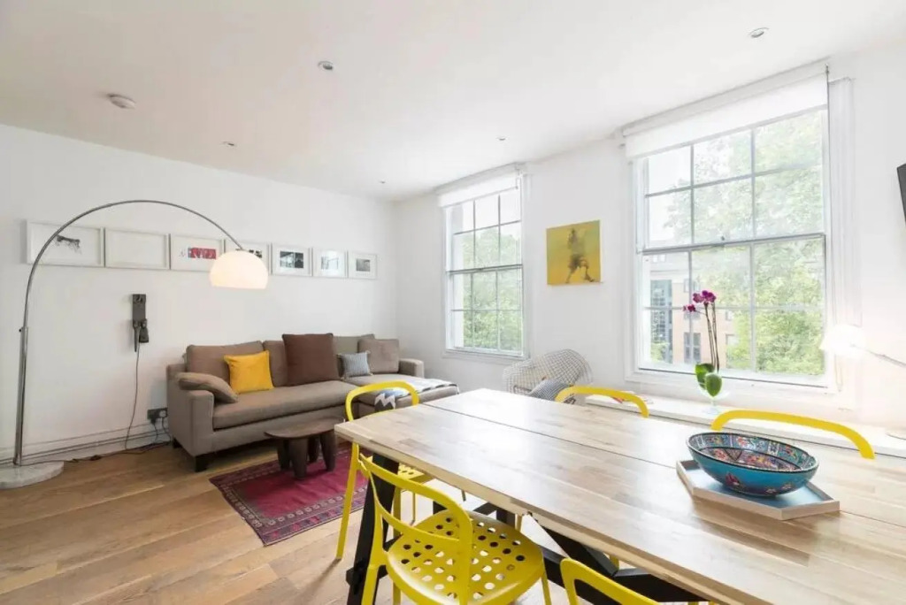 JOIVY Smart 3 bed Flat in Islington, Close to Angel Tube