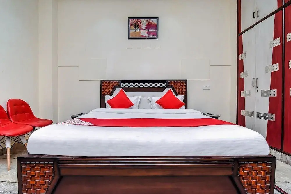 Florence Residency By OYO Rooms