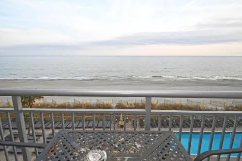 Luxurious Ocean Front 4th Floor Suite with Jet Tub