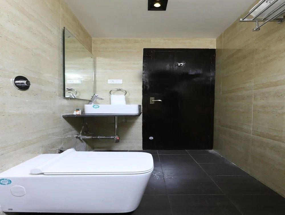 OYO 13650 Hotel Sanandreas