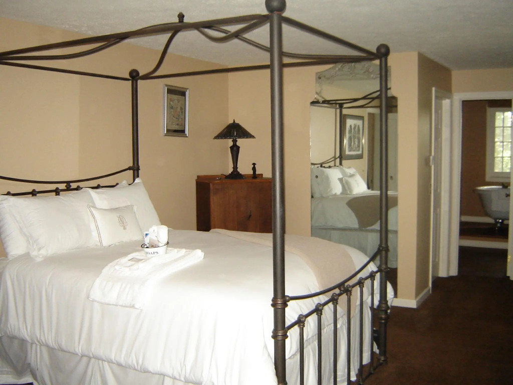 Vintage Gardens Bed & Breakfast