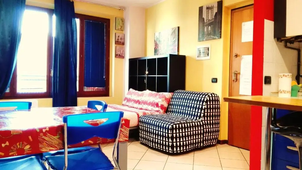 Cozy Suite Rogoredo Apartment next to the metro and train station