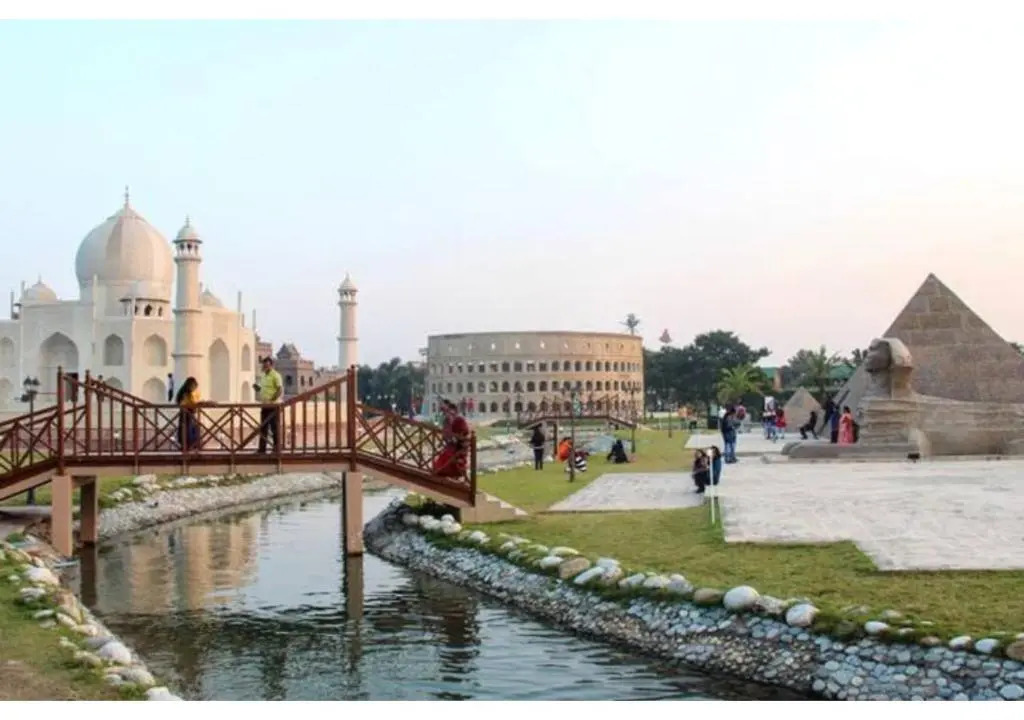 BluO Lake View 1BHK New Town - Terrace Garden, Gym