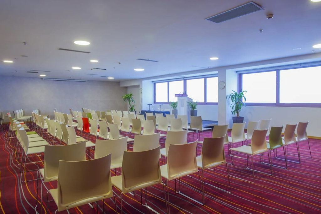 Novus City Hotel