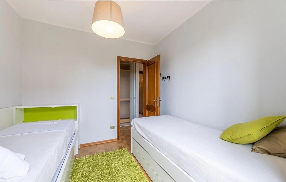 Awesome Home in Desenzano del Garda With Wifi and 3 Bedrooms