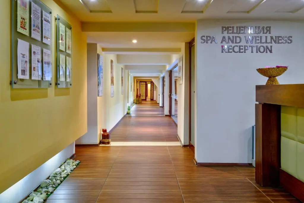 Yantra Grand Hotel