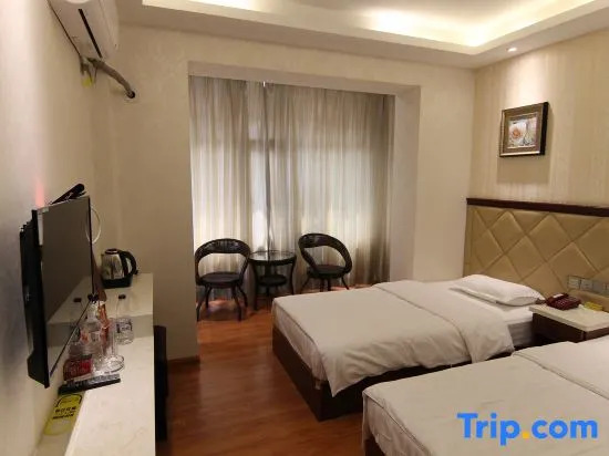 Tianfu Hotel (Yichun Lindu Wood Sculpture Park)