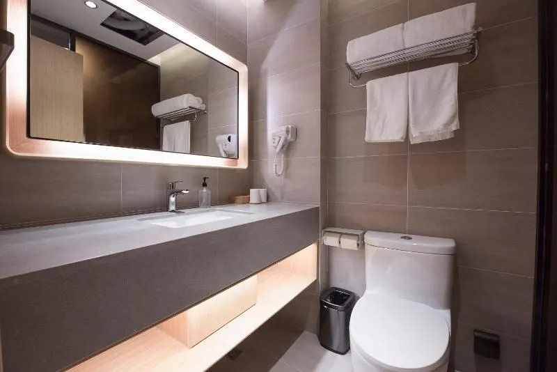 Ji Hotel (Beijing Bai Yun Guan)