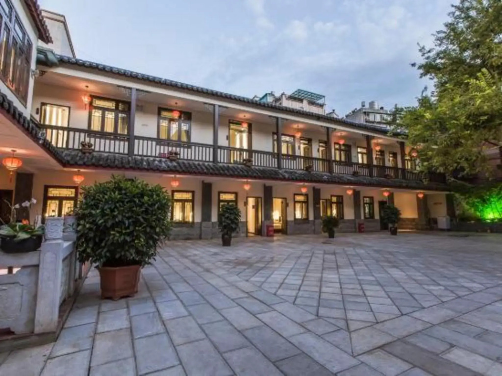 Kunming Zijiu Residence Hotel ((Nanping Pedestrian Street Jinma Biji Fang)