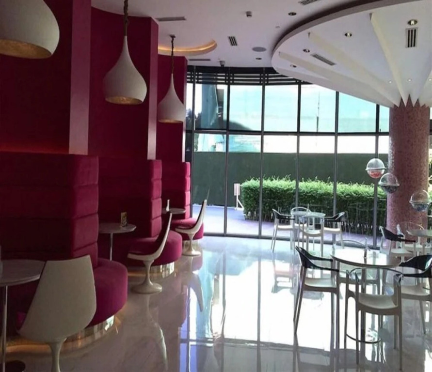 Manila Urban Resort at Azure