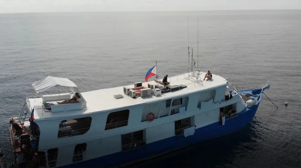 El Nido Ocean Suite Floating Hotel