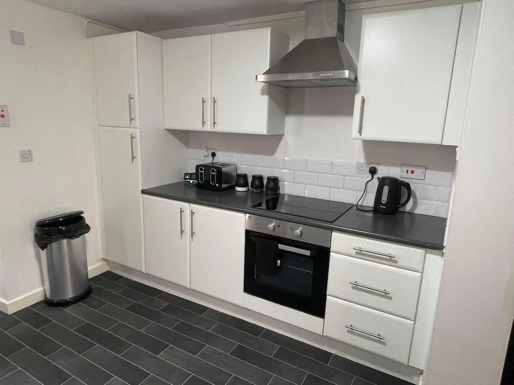 2 Bed House Near Everton Football Club Liverpool