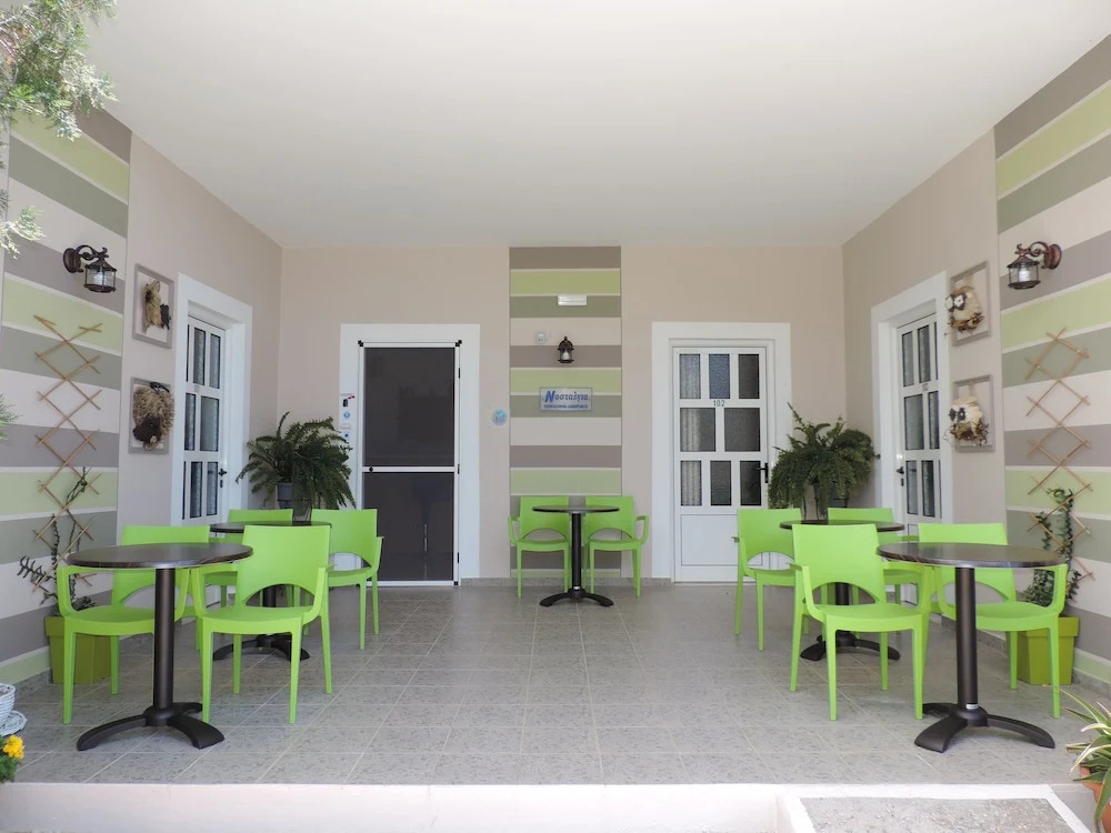 Nostalgias Ground Floor Apartment Just up From Souda Beach,4 People,nice View