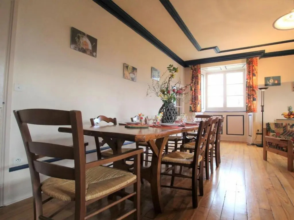 Maison indépendante avec terrasse et jardin clos à Yssingeaux, proche loisirs et commerces - FR-1-582-144