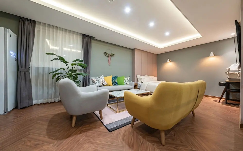 Yangju Latte Drive-in Hotel