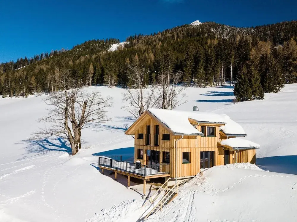 Elegant Chalet Near Ski-slopes