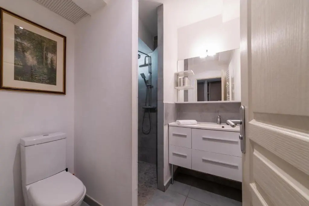 APPARTEMENT T2 SPACIEUX ET COSY - HYPER-CENTRE - FREE WIFI - 2 pers