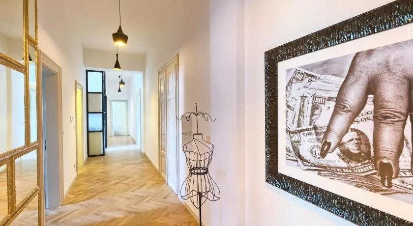 EMPIRENT Grand Central Apartments