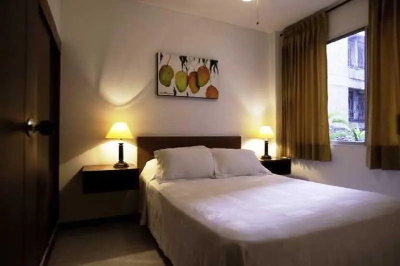 Travelers Edificio Rayda