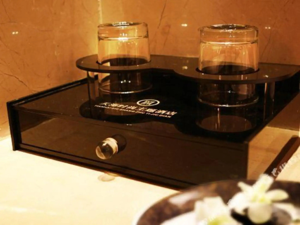 Tianhai Themed Select Hotel