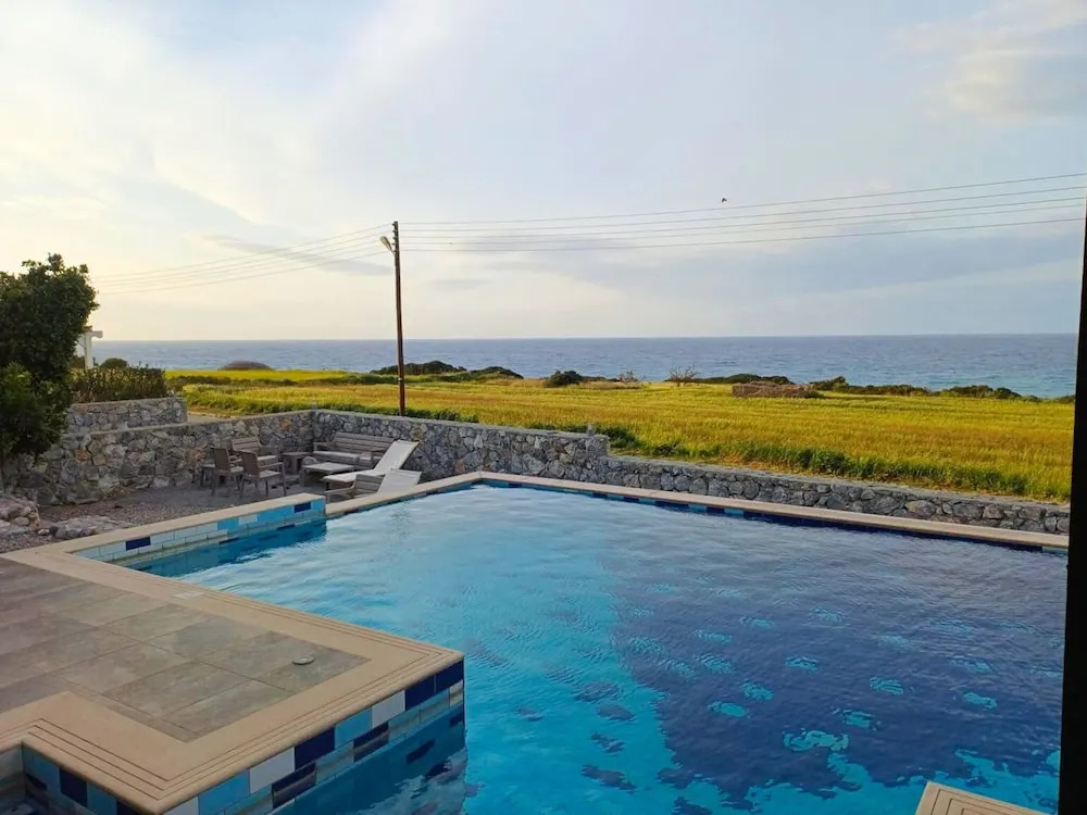 Luxurious Villa With Breathtaking Seaview