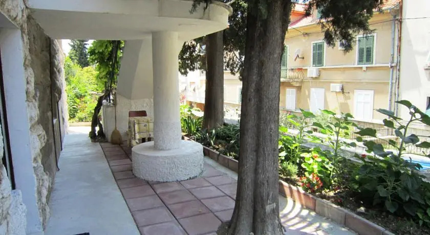 Split Vacation Apartments