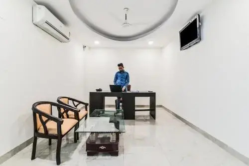 Hotel Prince Plaza By OYO Rooms