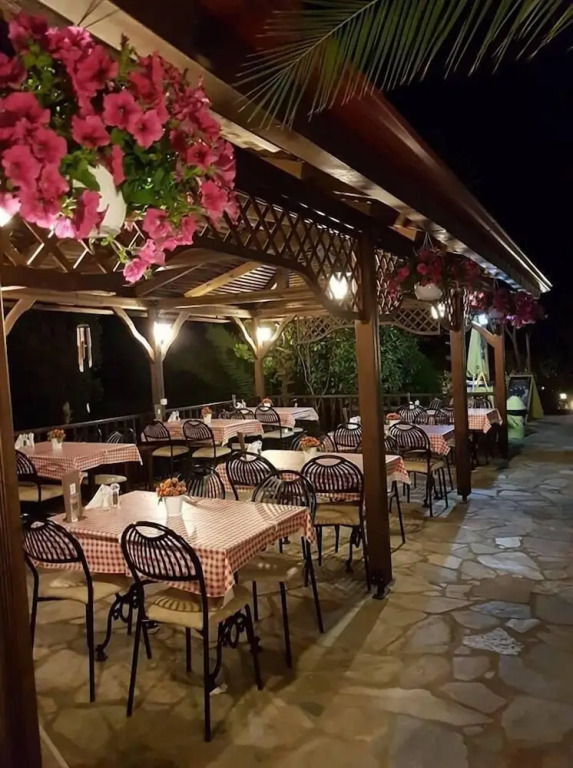 Agrili Apartments & Rooms
