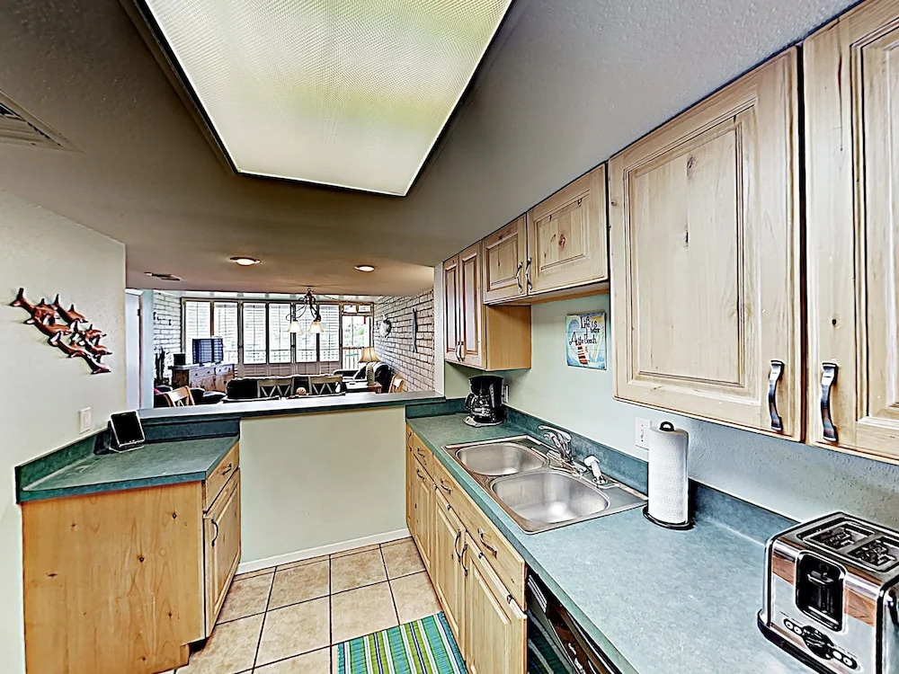 New Listing! Coastal-chic - Pool & Balconies 3 Bedroom Condo