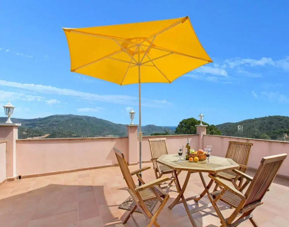 Villa in Lloret de Mar With Private Pool