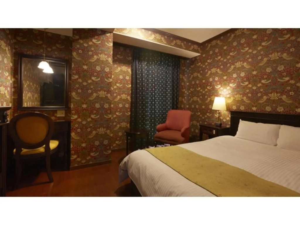 Old England Dogo Yamanote Hotel